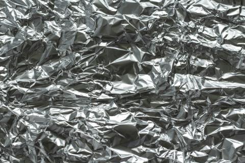 Crinkled aluminum foil
